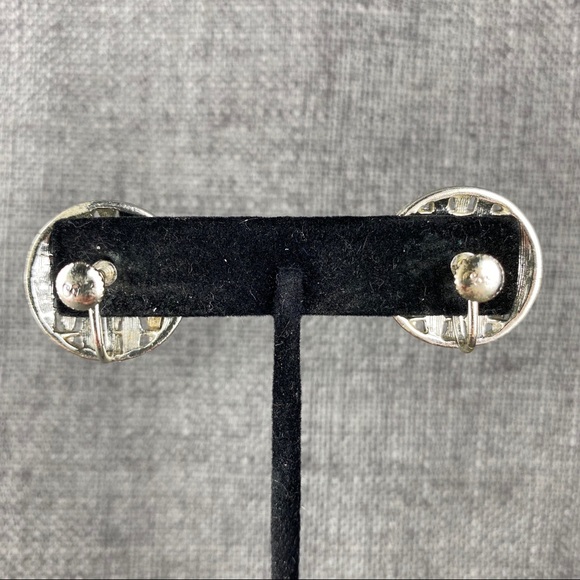 Vintage Coro Woven Silver Screw Back Earrings - Picture 3 of 7